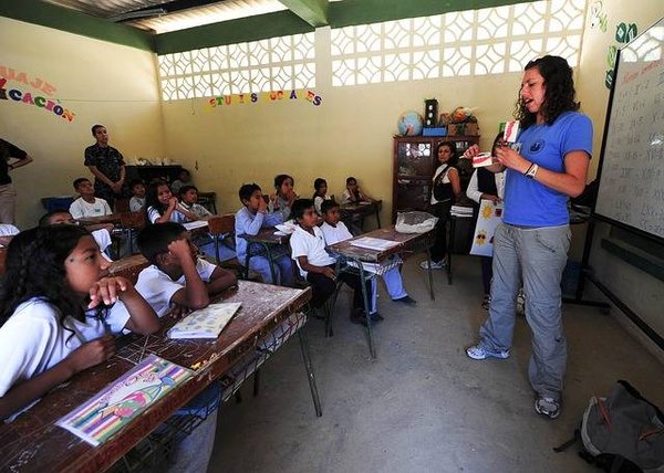 Intégrer l'éducation au développement durable dans les programmes scolaires : enjeux et défis